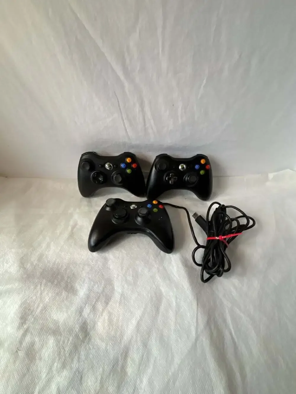 Lot of 3 Microsoft Xbox 360 Black Controllers (2 Wireless, 1 Wired)